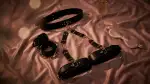 Entfesselt eure Leidenschaft: Warum dieses 14-teilige BDSM Set Paare jetzt begeistert